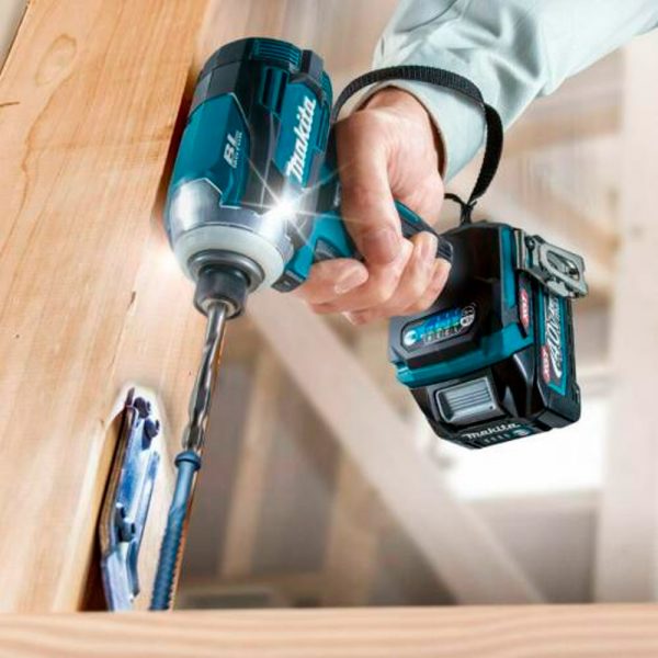 Makita Atornillador de Impacto XGT 40v Sin Batería Ni Carg - Imagen 4